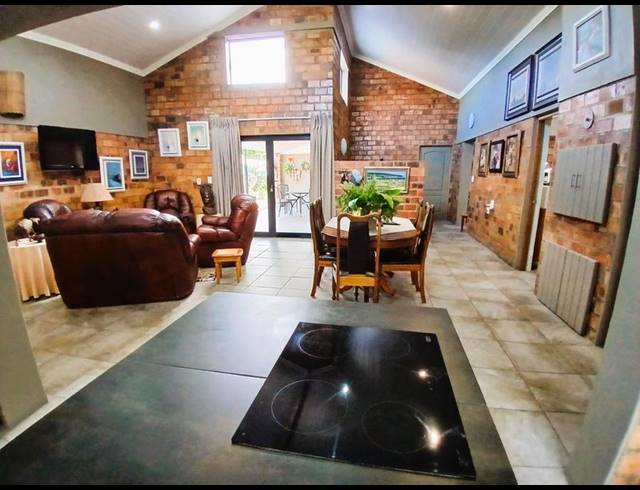 3 BEDROOM HOUSE FOR SALE IN STILBAAI-WES